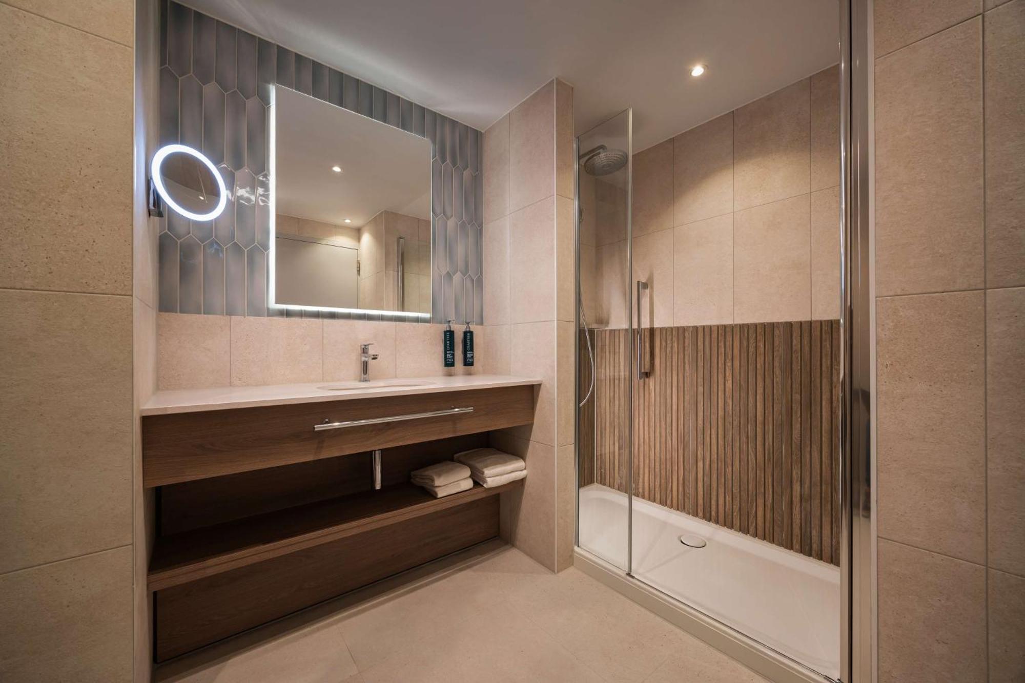 Doubletree By Hilton Rotterdam Centre Hotell Eksteriør bilde