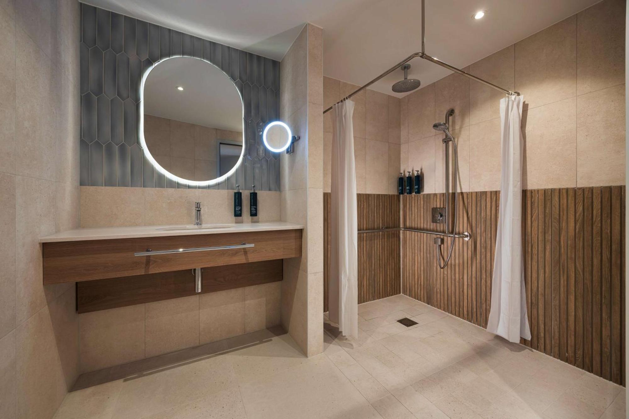 Doubletree By Hilton Rotterdam Centre Hotell Eksteriør bilde